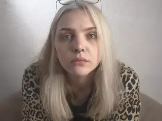 MarianElin's Live Sex Cam Show