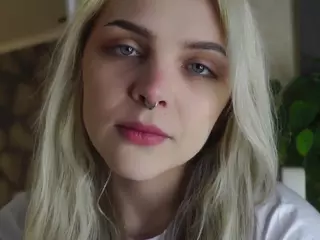 MarianElin's Live Sex Cam Show