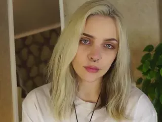 MarianElin's Live Sex Cam Show