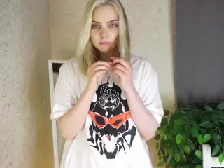 MarianElin's Live Sex Cam Show