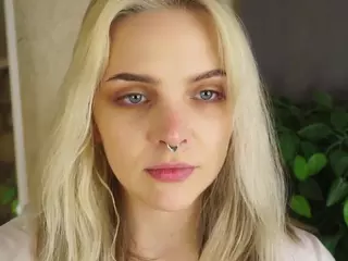 MarianElin's Live Sex Cam Show