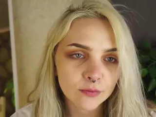 MarianElin's Live Sex Cam Show