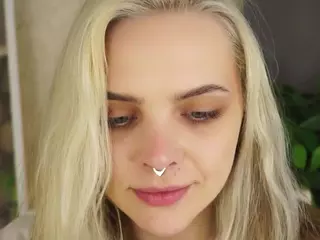 MarianElin's Live Sex Cam Show