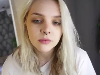 MarianElin's Live Sex Cam Show