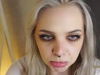 MarianElin's Live Sex Cam Show