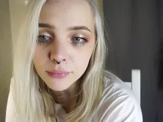MarianElin's Live Sex Cam Show