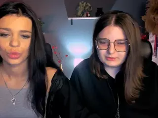 cherry-hugs's Live Sex Cam Show