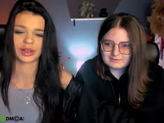 cherry-hugs's Live Sex Cam Show