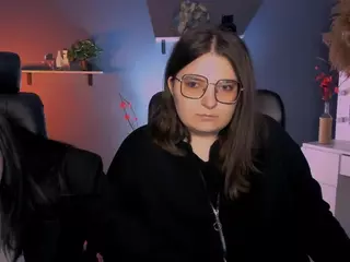 cherry-hugs's Live Sex Cam Show