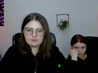 cherry-hugs's Live Sex Cam Show