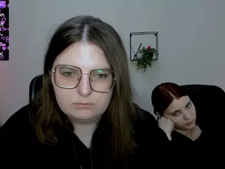 cherry-hugs's Live Sex Cam Show