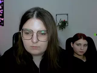 cherry-hugs's Live Sex Cam Show