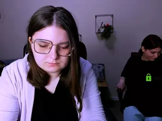 cherry-hugs's Live Sex Cam Show
