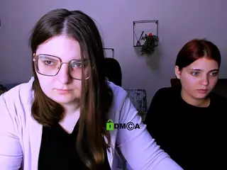 cherry-hugs's Live Sex Cam Show