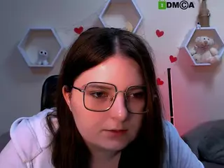 cherry-hugs's Live Sex Cam Show