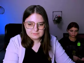 cherry-hugs's Live Sex Cam Show