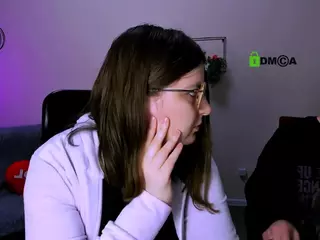 cherry-hugs's Live Sex Cam Show