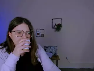 cherry-hugs's Live Sex Cam Show