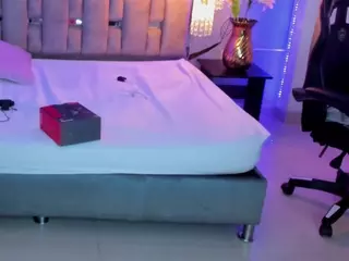 GinaKurt's Live Sex Cam Show