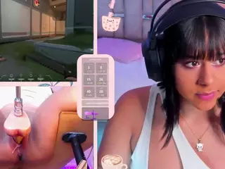 GinaKurt's Live Sex Cam Show