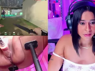 GinaKurt's Live Sex Cam Show