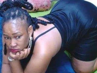 naughtymilfxox live webcam show