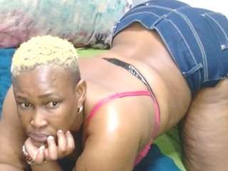 NaughtyMilfxox