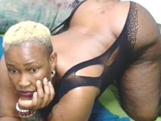 NaughtyMilfxox
