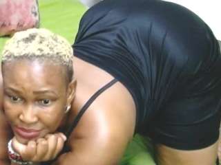 Naughtymilfxox's cam show statistics and live stream