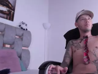 paradisehots's Live Sex Cam Show