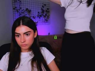 riley-sanders webcam model