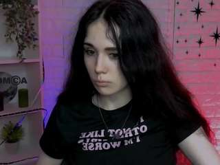 riley-sanders's CamSoda show and profile