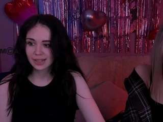 riley-sanders's CamSoda show and profile