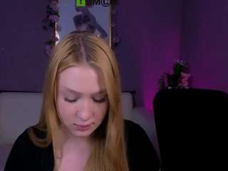 riley-sanders Live Webcam on CamSoda