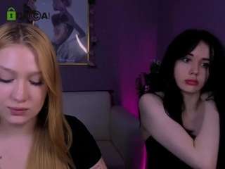 riley-sanders live cam profile