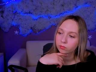 riley-sanders live cam profile