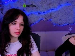 riley-sanders live cam profile