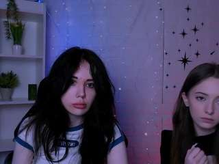 riley-sanders live cam profile