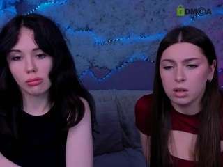 riley-sanders's CamSoda show and profile