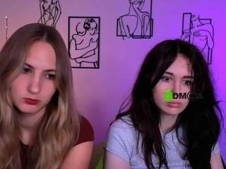 riley-sanders Live Webcam on CamSoda