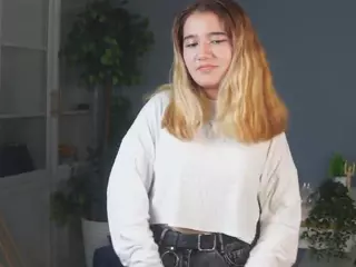 Peggy's Live Sex Cam Show