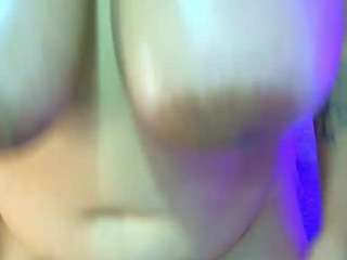 angiie-bigboobs