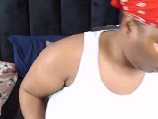 CurveyChocClitX5