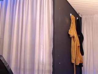 dafne-kym Live Webcam on CamSoda