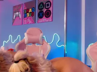 Daphne Simons's Live Sex Cam Show