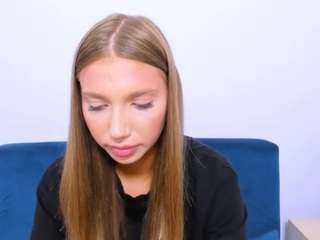 emmadarling69 Live Webcam on CamSoda
