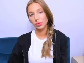EmmaDarling69's Live Sex Cam Show