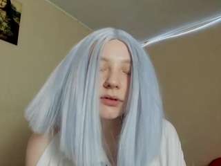 该模特正在直播。 flexyyylexyyyy