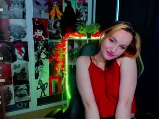 idafanestain's CamSoda show and profile