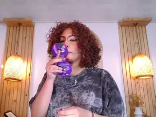 IndiiraVibes's Live Sex Cam Show